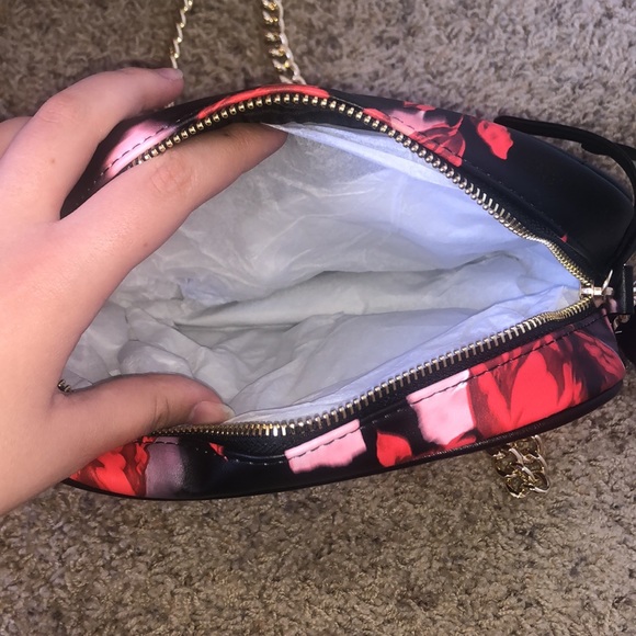 brand new purse - Picture 3 of 4